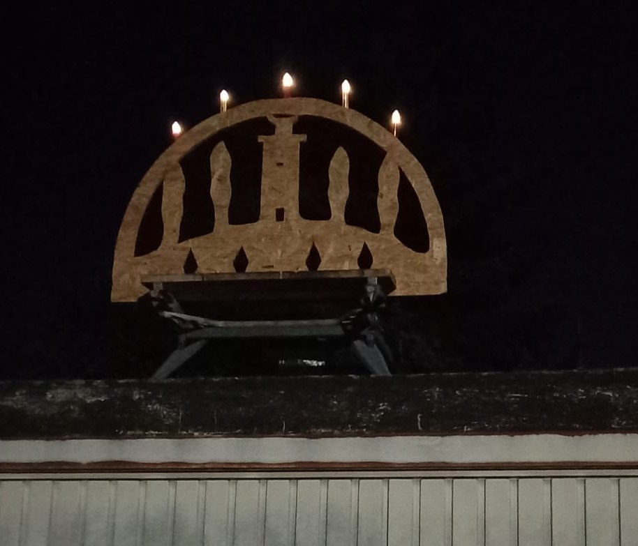 Bild "2025-Q4:Schwibbogen_251201-2.jpeg"